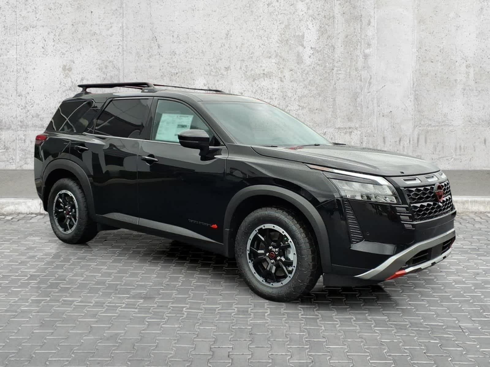 2026 Nissan Pathfinder — side profile view