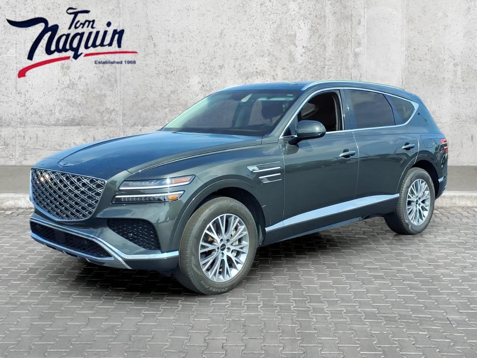 2025 Genesis GV80 2.5T Standard in Storr Green — front three-quarter view